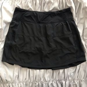 Lululemon / Pace Rival Skirt II (tall) / size 4